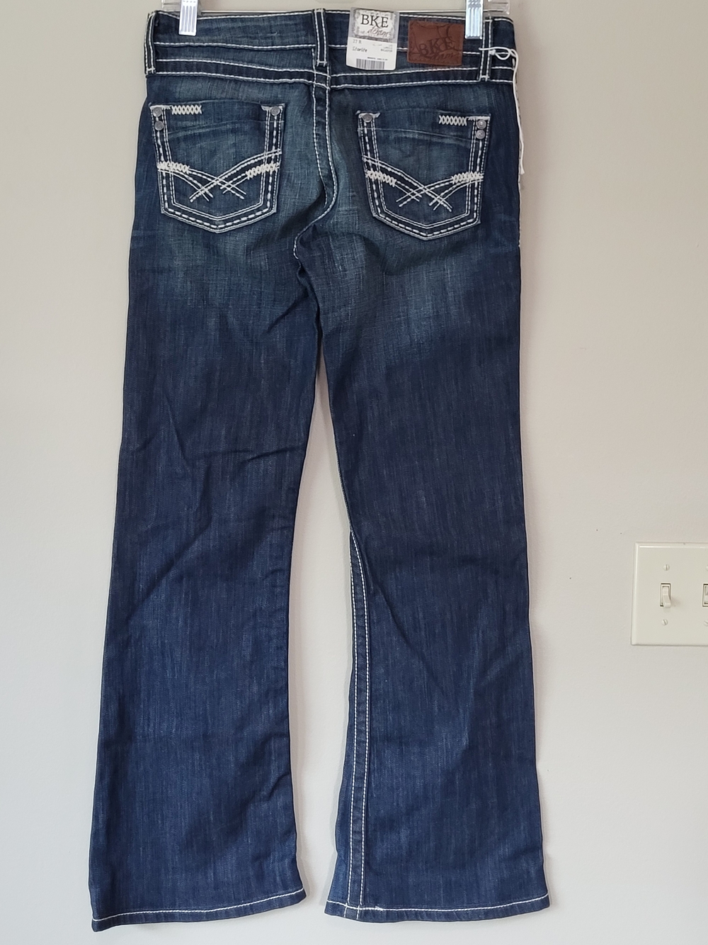 BKE Starlite Jeans 27R Slim Fit Super Low Rise Dark Wash Boot Cut Flare - Picture 4 of 6